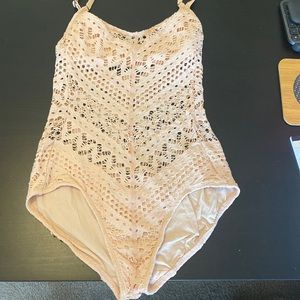 Robin Piccone Mía Crochet Swimsuit (read description)